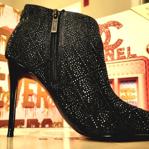 GUESS "Fazzie 2" Black Ankle Embellished Pointed Toe Stilettos Sz 5 NWB - Picture 4 of 9
